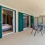 Momento Aparthotel 4*