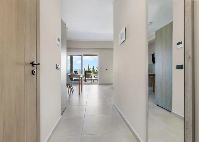 Momento Aparthotel Vlachata