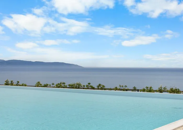 Momento Aparthotel Vlachata