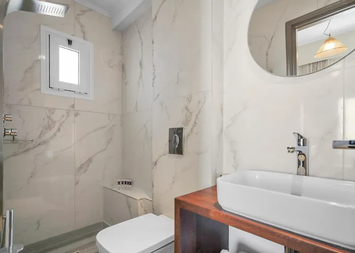 Momento Aparthotel 4*