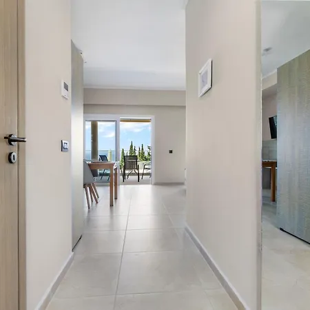 Momento Aparthotel Vlachata