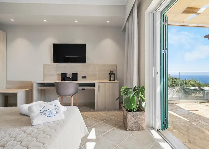 Momento Aparthotel 4*