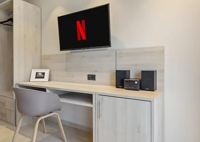 Momento Aparthotel Vlachata