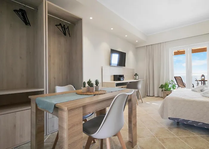 Aparthotel Momento 4*