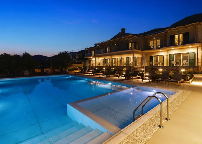 Aparthotel Momento 4*