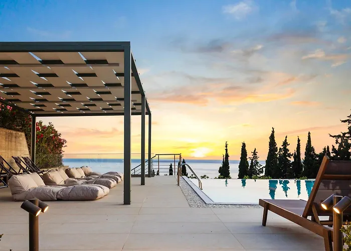 Momento Aparthotel 4*